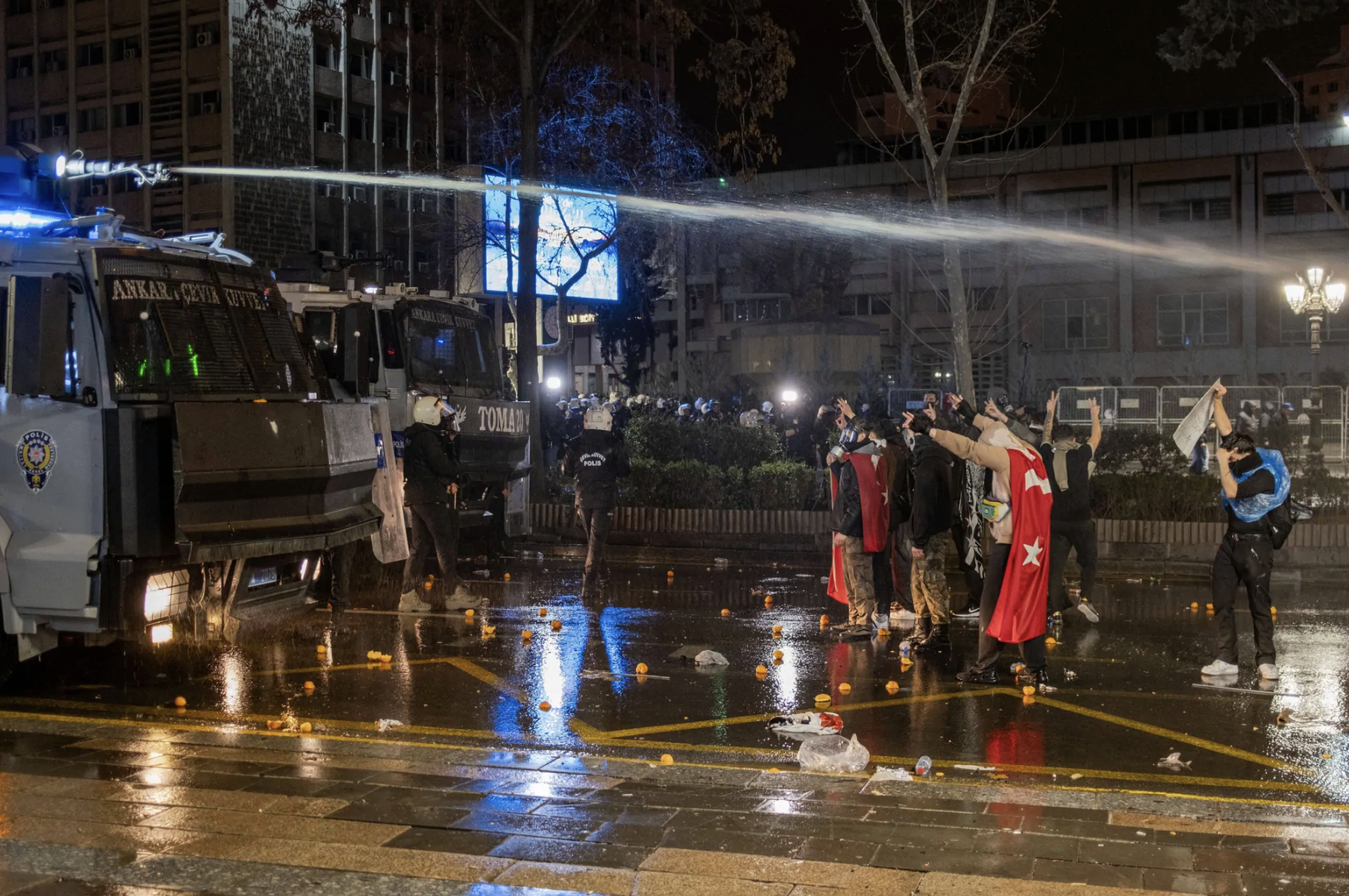 1und1 - proteste in der türkei weiten sich aus – mehr als 1.000 festnahmen