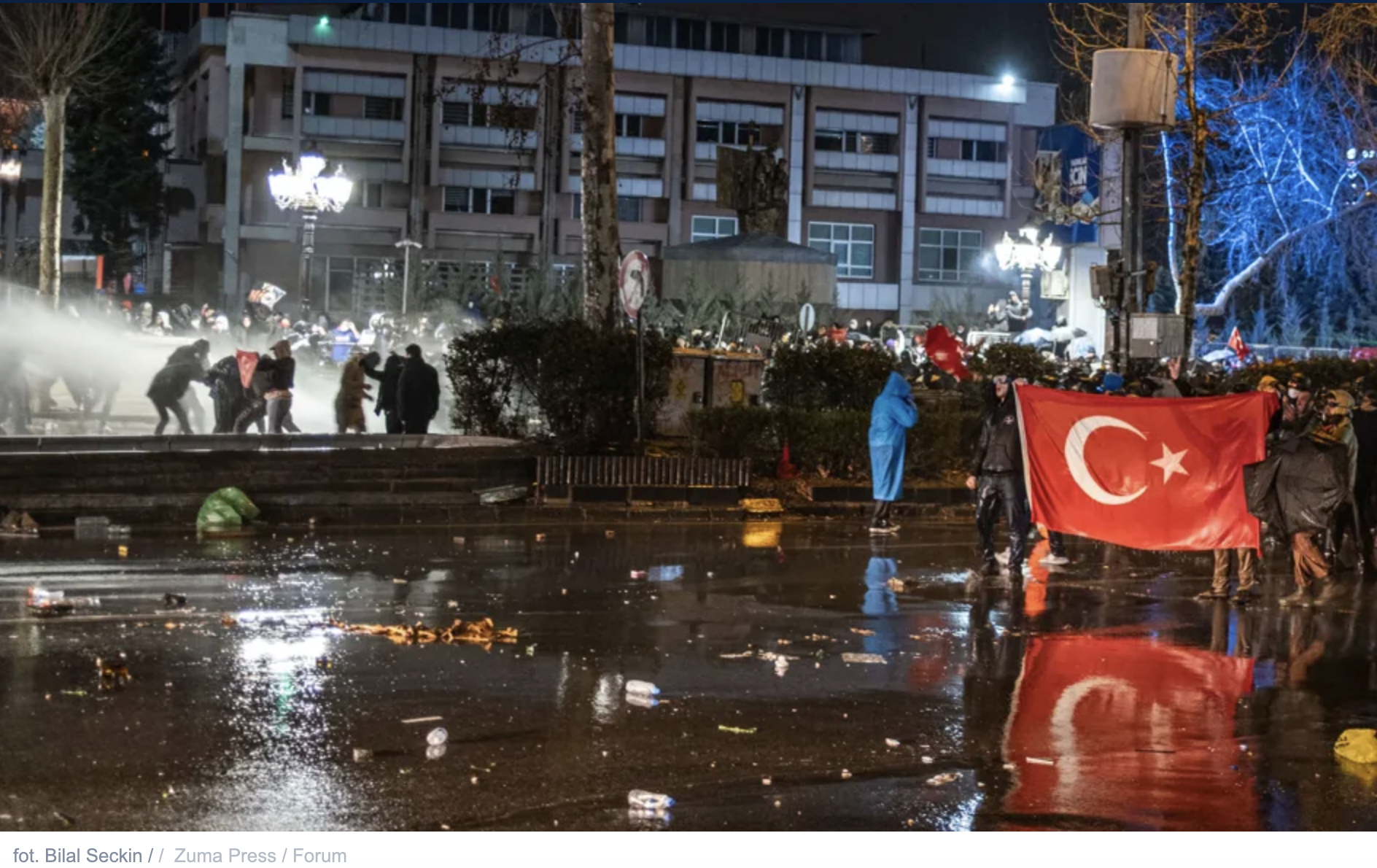 bankier - erdogan o protestach w turcji: opozycja sięgnęła po terror uliczny