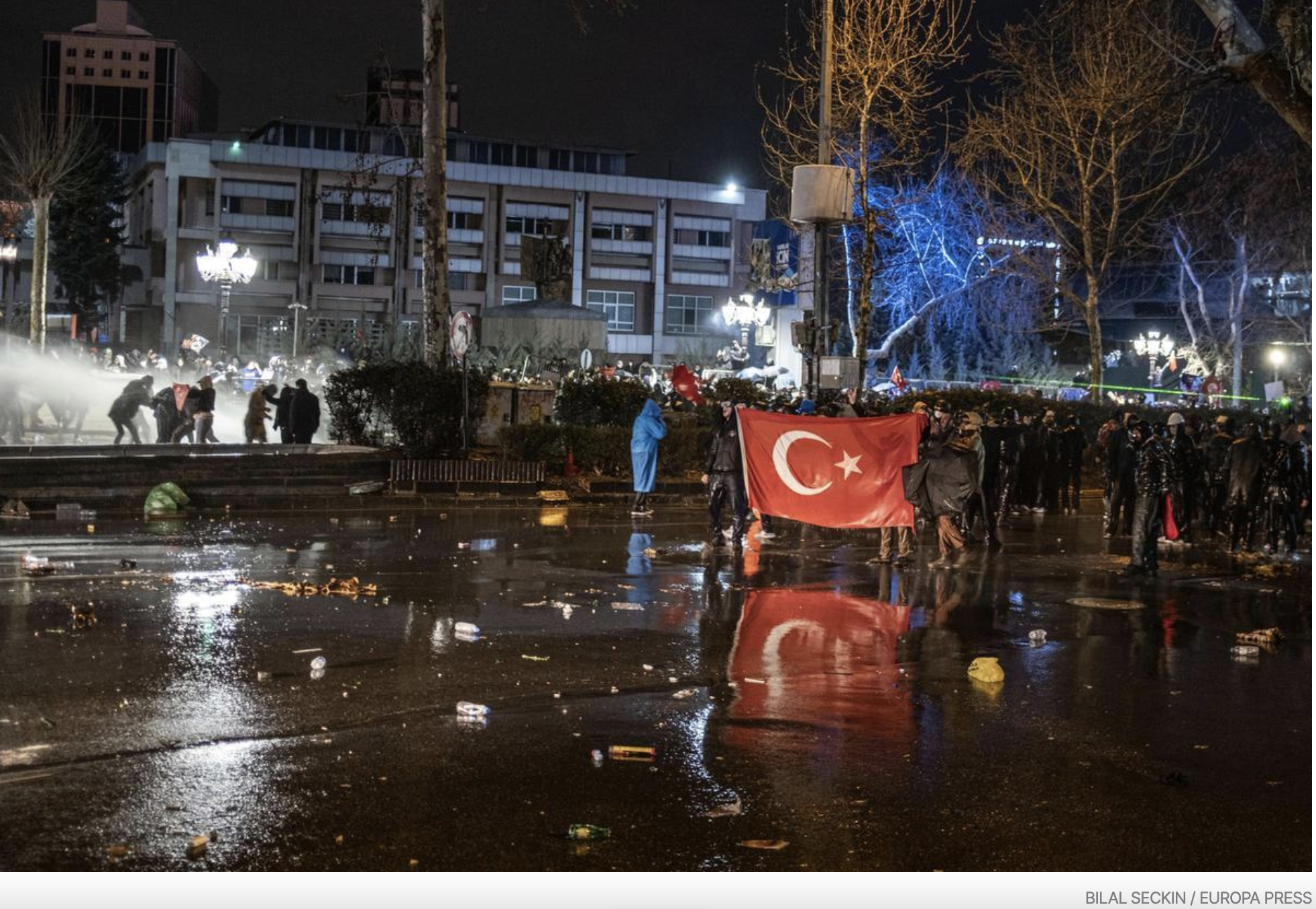 elperiodico - sexto día de protestas en las calles de turquía por la detención de imamoglu