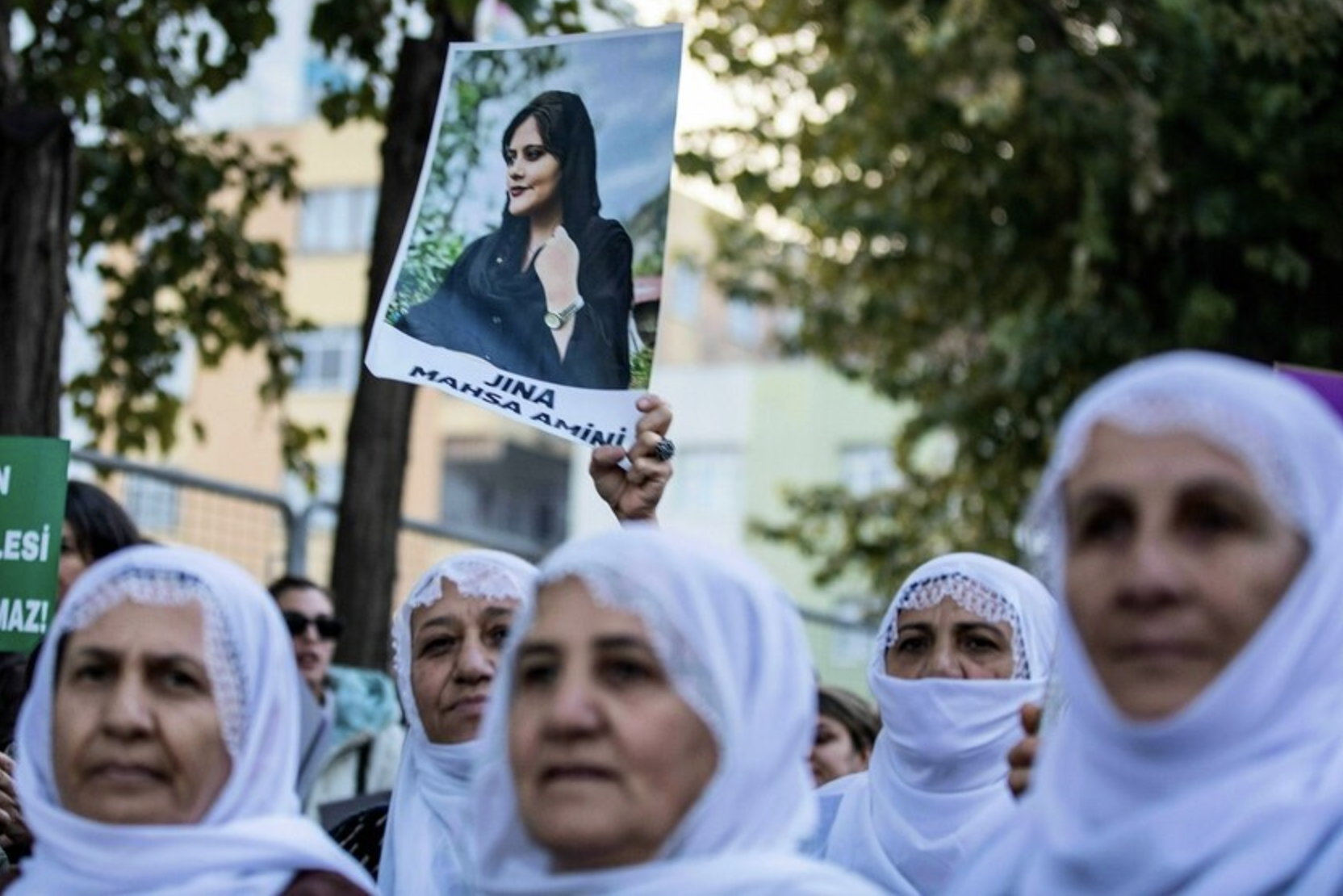 taz: iran geht hart gegen die kurden vor