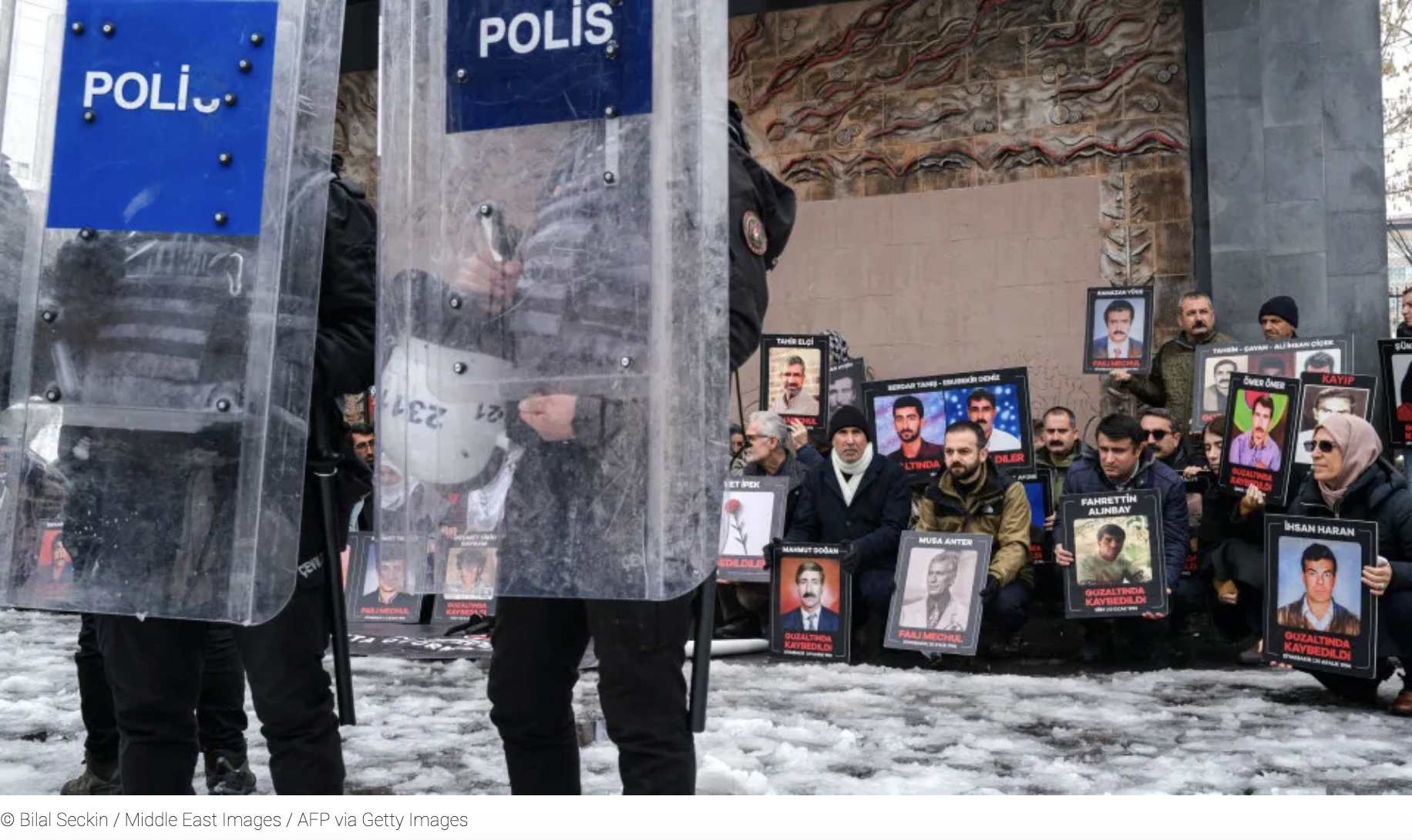 notícias ao minuto - quase 100 detidos na turquia por pertencerem a partido comunista